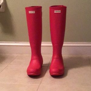 Hunter tall, adjustable calf rain boots
